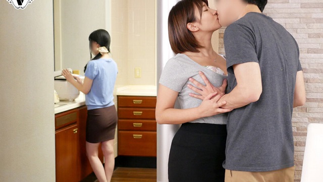 Làm tình với cô bạn thân của mẹ cực dâm